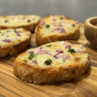 Veggie Garlic Bread
